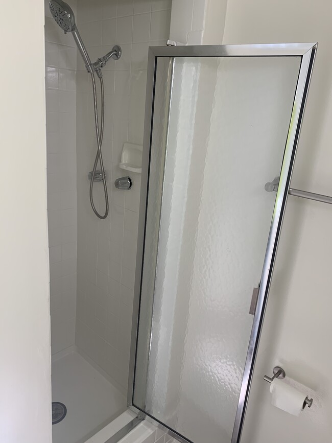 Building Photo - 4425 W 159th St