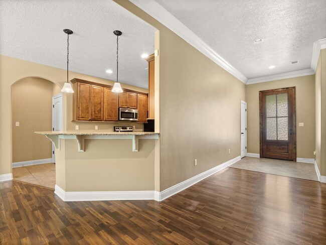 Foto del edificio - 1240 Harmony Ln
