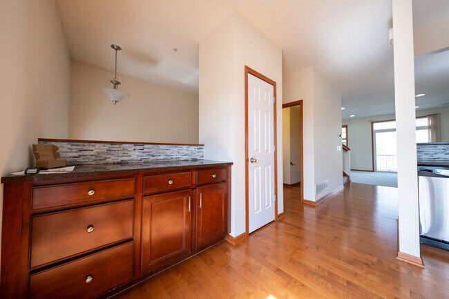 Building Photo - 10006 Gentian Dr