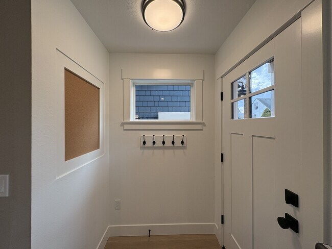 Foto del edificio - 6960 NE 18th Ave