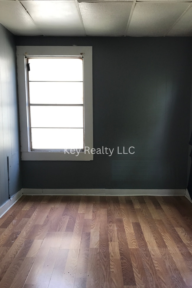 Building Photo - 306 Williamson St