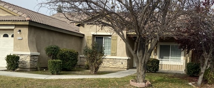Building Photo - 11218 Vista De Cally Dr