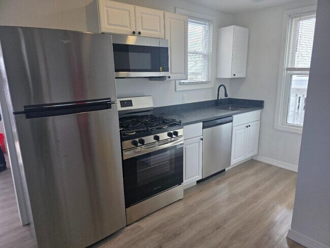 Foto del edificio - 2442 Sunset Ave