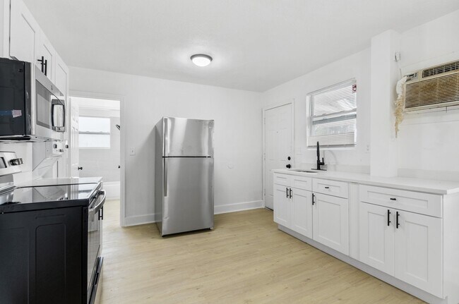 Foto del edificio - 1761 19th St S