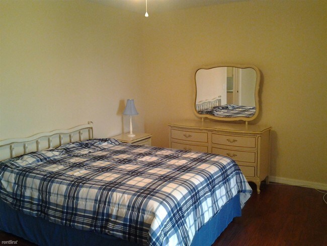 Building Photo - 2467 Finlandia Ln