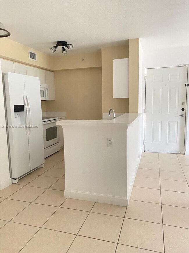 Building Photo - 15480 SW 284th St