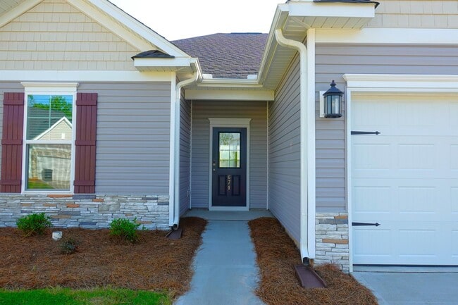 Building Photo - 671 Clearbrook Ct