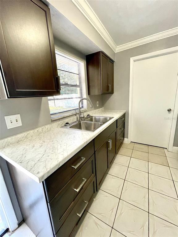 Building Photo - 3204 Sutton Dr