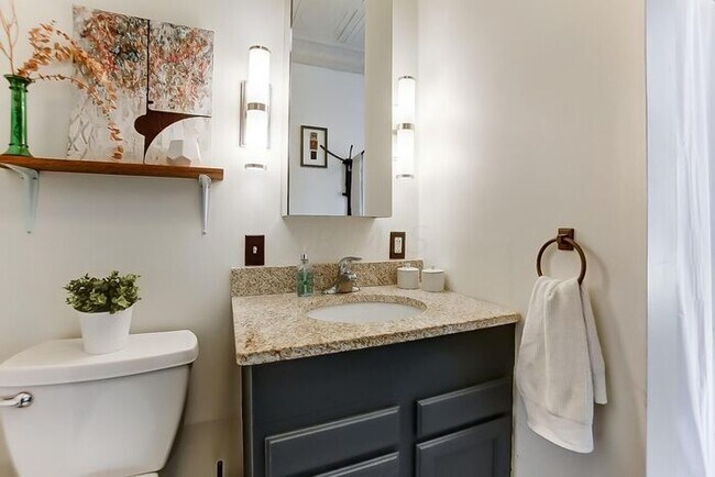 Building Photo - Come rent a home with character and conven...