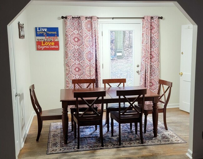 Building Photo - 9 White Clay Dr