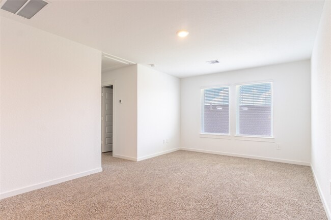 Building Photo - 30030 Foxtail Pne Ct