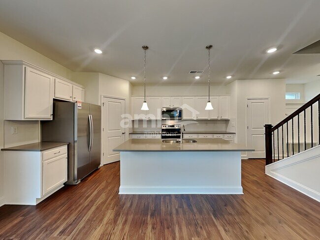 Foto del edificio - 7208 Garrett Ct