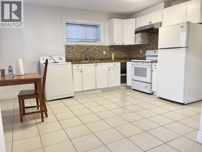 Building Photo - 3787 Elmwood St