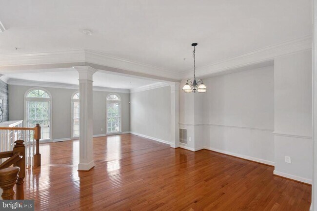 Building Photo - 7121 Point Replete Cir