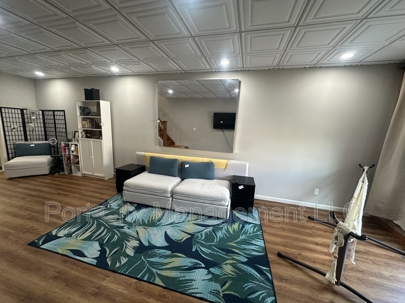 Primary Photo - 114 N Highland Ave