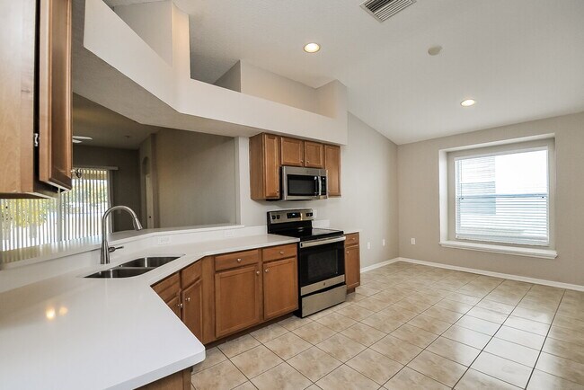 Foto del edificio - 2537 Peekskill Rd
