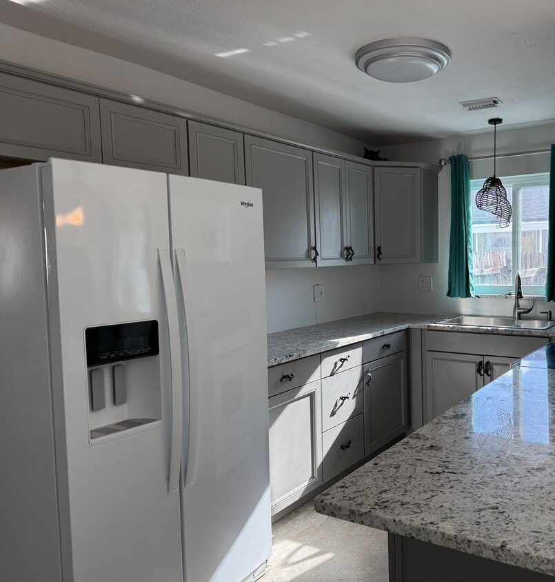 Tamaño completo, lado a lado - 11297 Summerwinds Ct