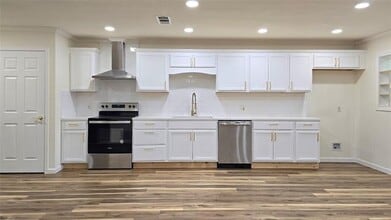 Building Photo - 1410 Chinook Dr