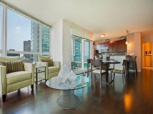 Foto del edificio - 340 E Ontario St