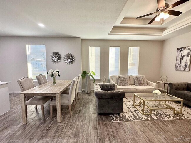 Foto del edificio - 3308 Wolf Creek Ave