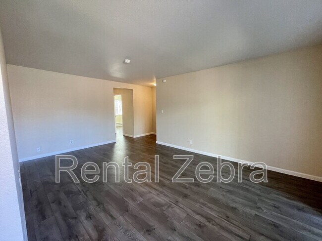 Building Photo - 233 Masters Ct