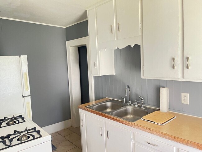 Foto del edificio - Cozy 2 Bedroom 1 Bath Townehome