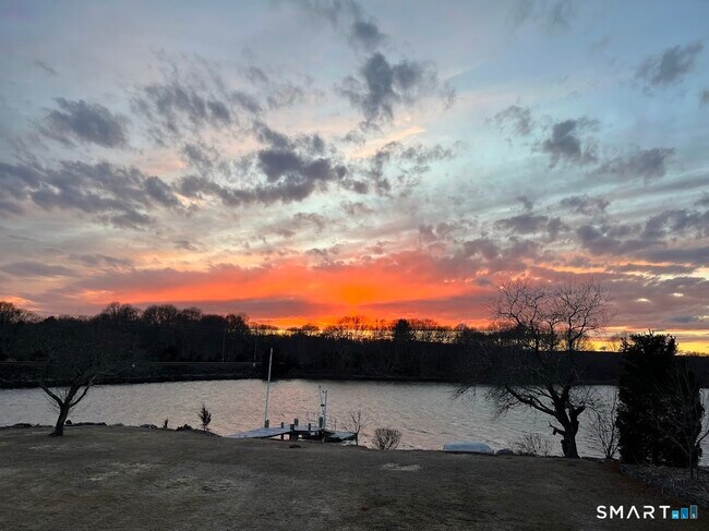 Foto del edificio - 201 Seneca Dr