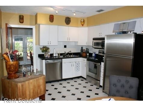 Building Photo - 3 br, 2 bath House - 3114 W Fielder St.