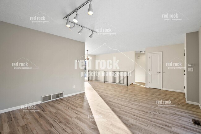 Foto del edificio - 6103 W Wind River Dr