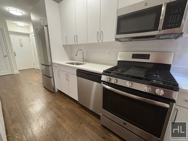 Building Photo - EAST 57 STREET