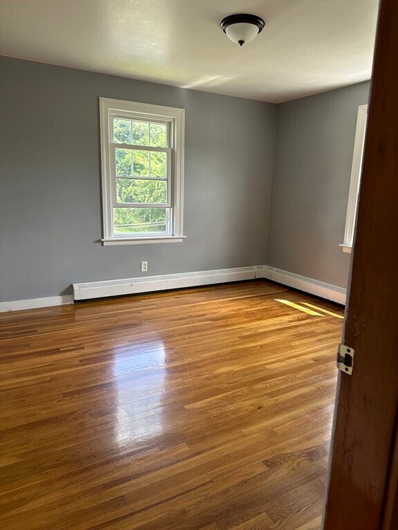 7 Casey Unit 2, Spencer, MA 01562 Room for Rent in Spencer, MA