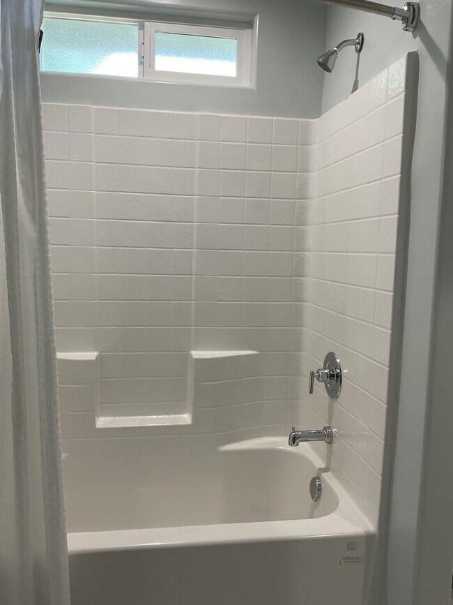 Foto del edificio - 616 Rumba St