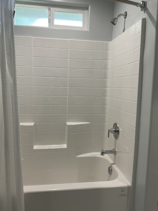 Building Photo - 616 Rumba St