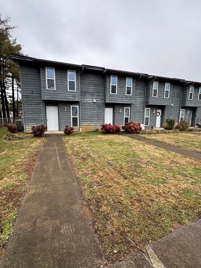 Foto del edificio - 9109 Parktop Ln