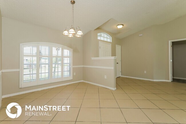 Building Photo - 2704 Champion Ridge Dr