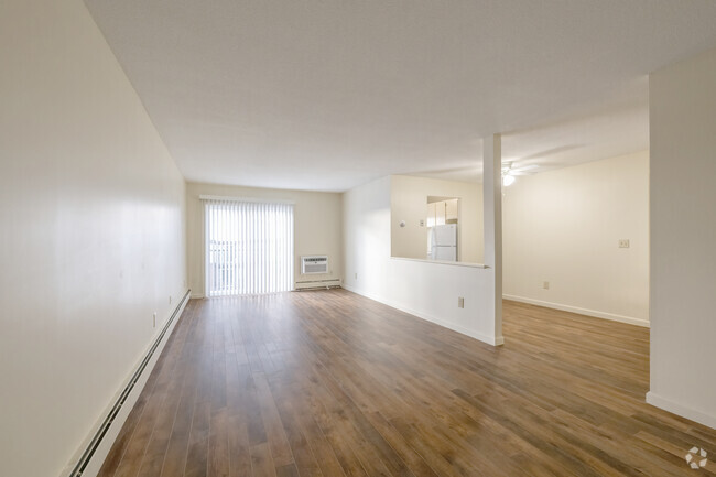 1 BR, 1 BA - 850 SF - East Bay Warren