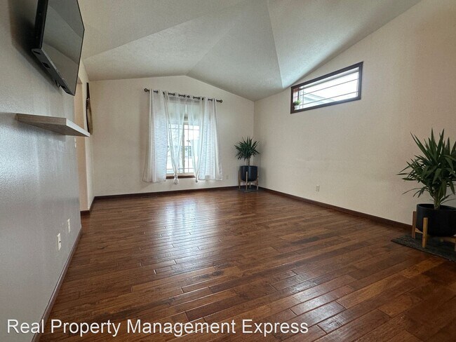Building Photo - 4 br, 2 bath House - 3208 S Triple Play Ave