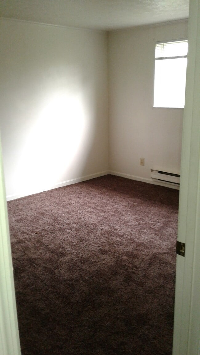 Building Photo - 5512 Trenton Ct