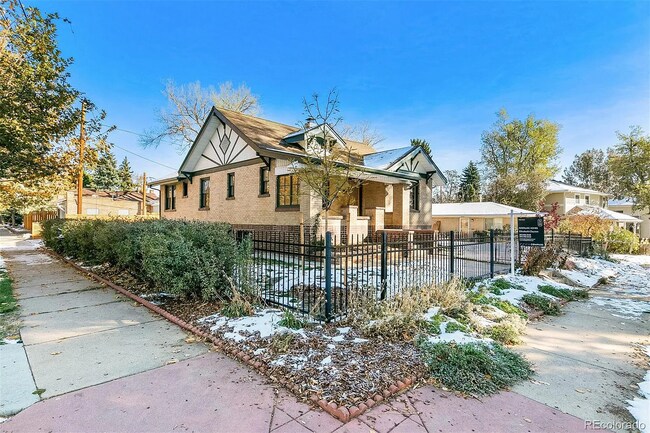 Foto del edificio - 3087 W Highland Park Plz