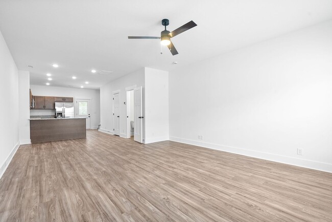 Building Photo - 325 Front Rdg Cir