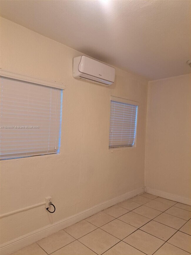 Foto del edificio - 1411 NW 55th Terrace