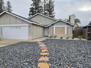 Building Photo - 3884 Paula Ct