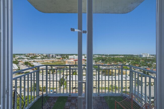 Foto del edificio - 2100 Sans Souci Blvd