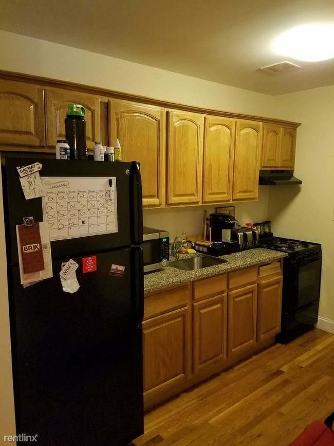 Building Photo - 1 br, 1 bath Apartment - 2170 31st St