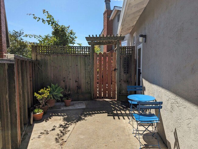 Private patio and entrance - 26 Saddle Brook Ct