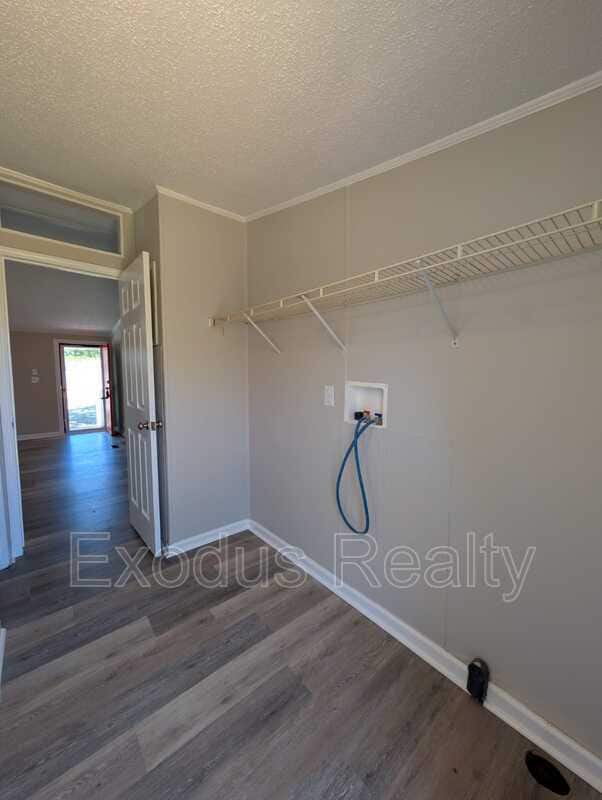 Building Photo - 87 Patriots Way