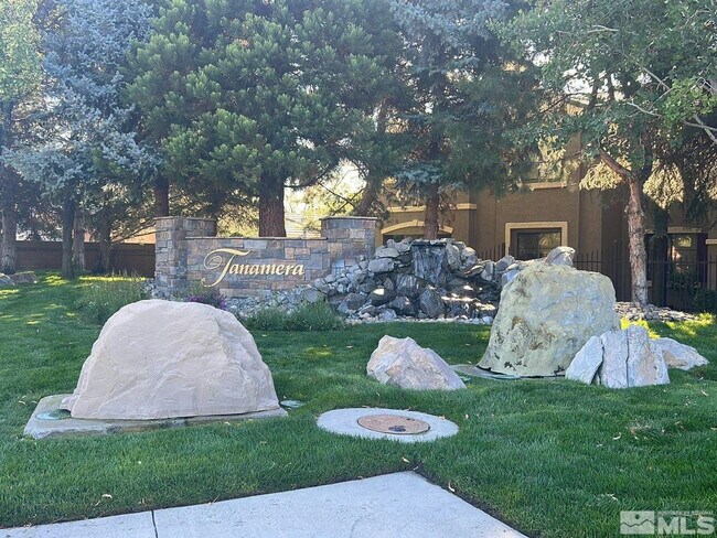 Foto del edificio - 900 S Meadows Pkwy