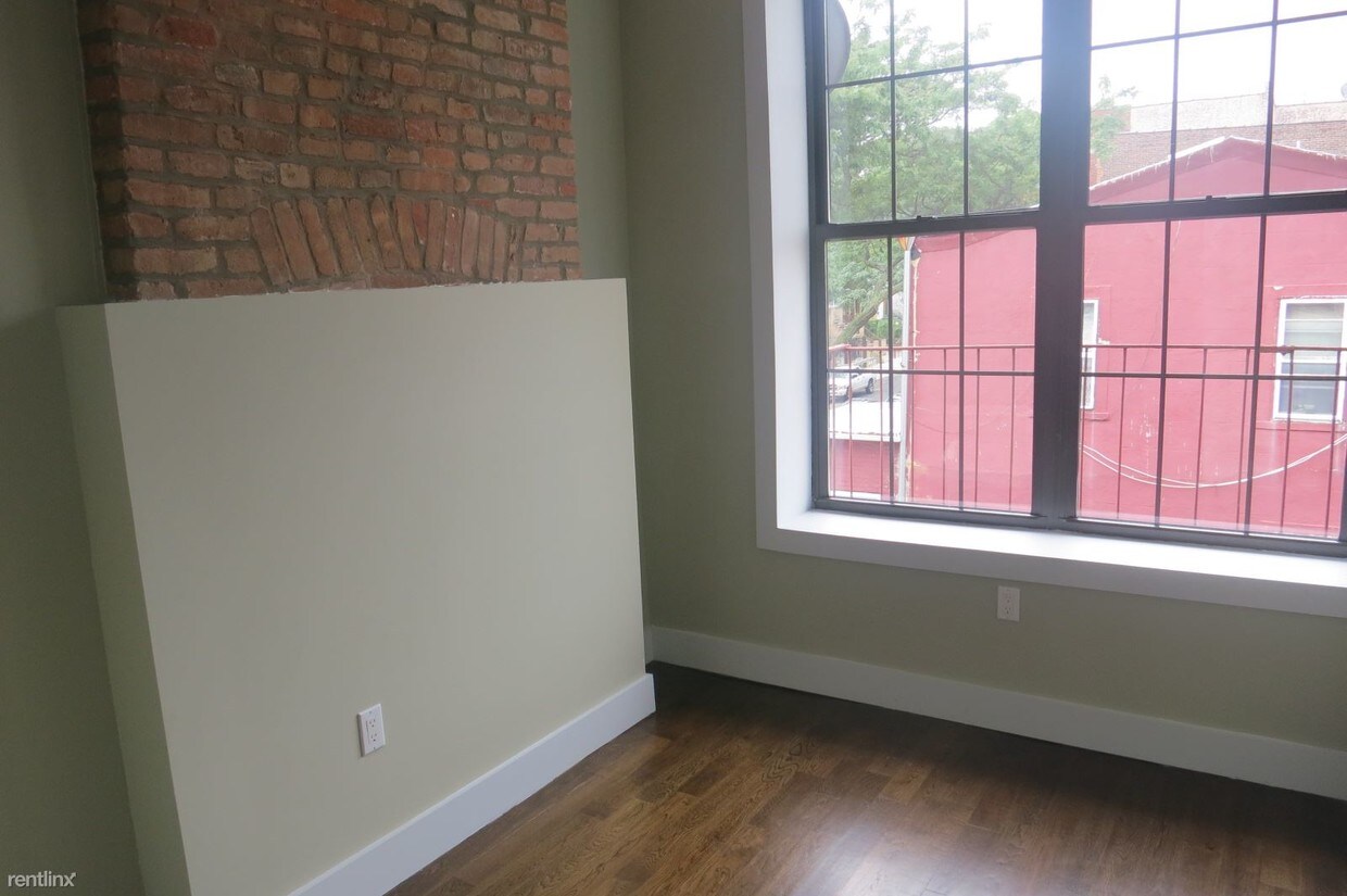 Building Photo - 3 br, 1 bath  - 533 Chester St