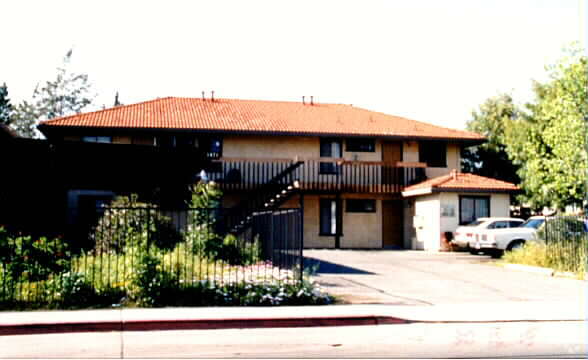 Building Photo - 1471 Monument Blvd