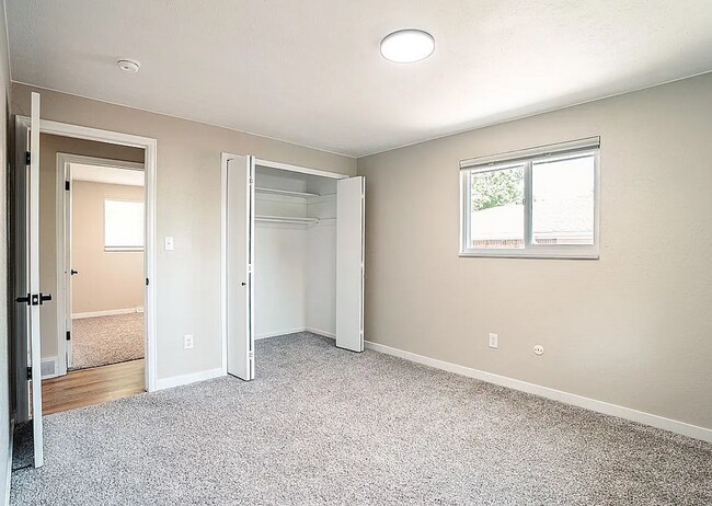 Foto del edificio - Remodeled 3 bedroom, 3 bath home with additional non-conforming bedroom in basement